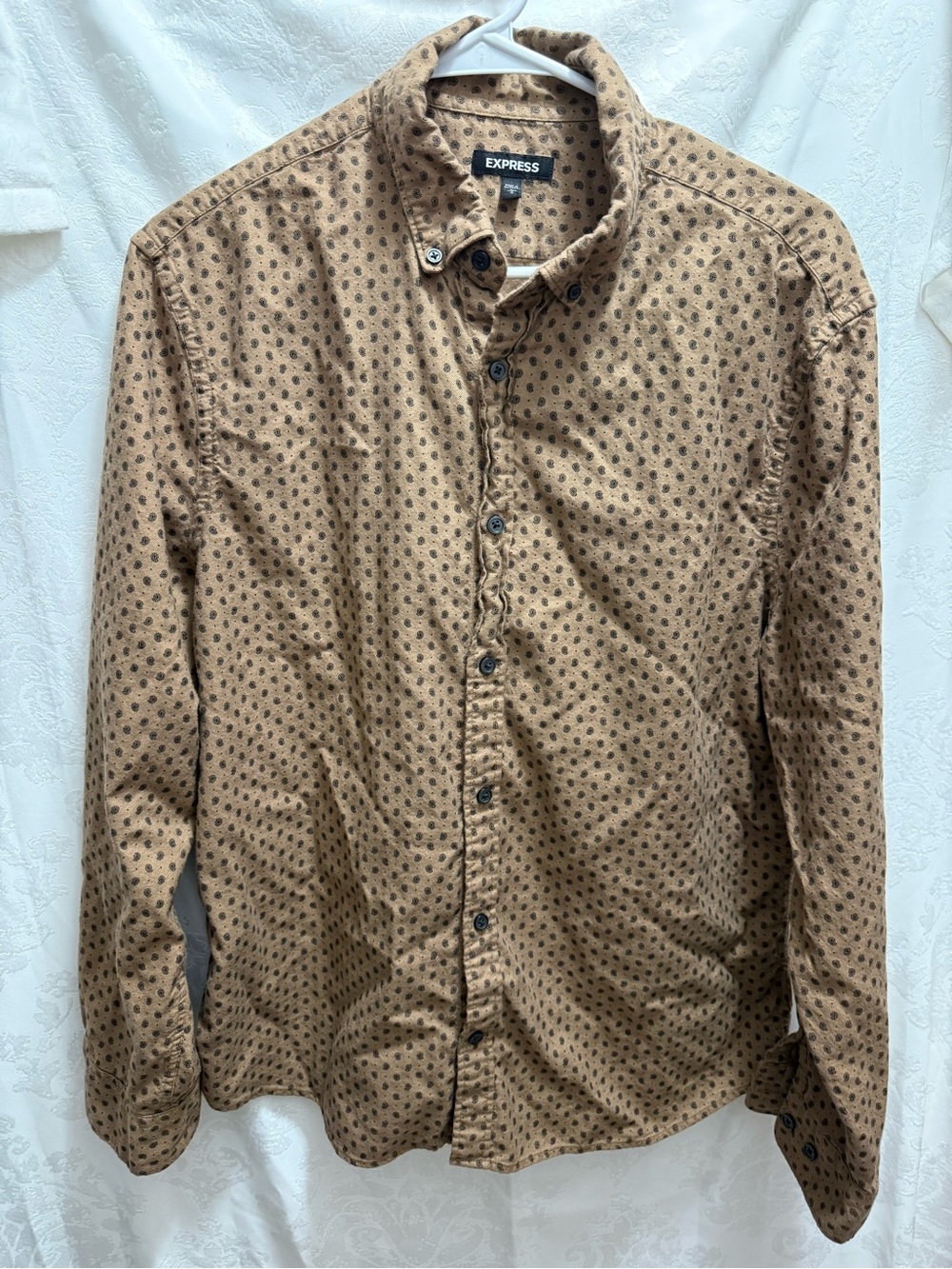 Express Men’s Tan Brown Dot-Print Button-Down Shirt